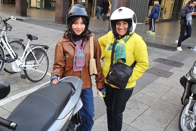 Milan Vespa Adventure: Private Tour for Couples and Friends - Arco della Pace and a quick photo stop