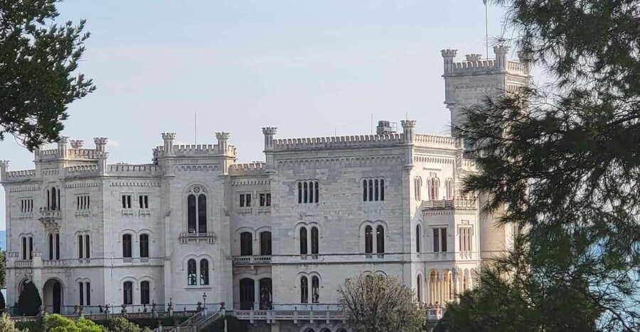 Miramare: The most romantic, beautiful and sad castle. - Key points at a glance