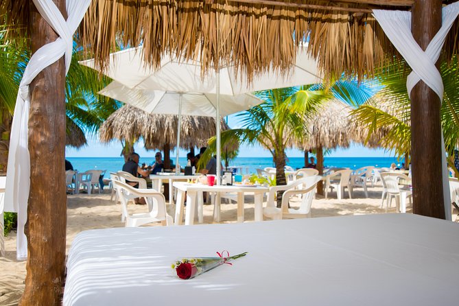Mr Sanchos Romantic Day Beach Pass for Two - Food, drinks, and service at busy times
