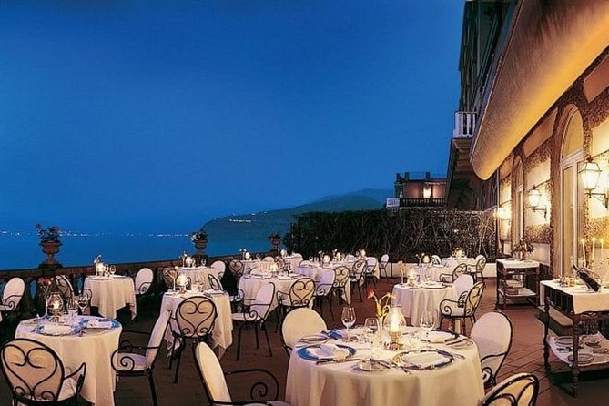 Naples: Romantic Gourmet Dinner on the Rooftop Terrace - Arriving at Via Partenope, 48