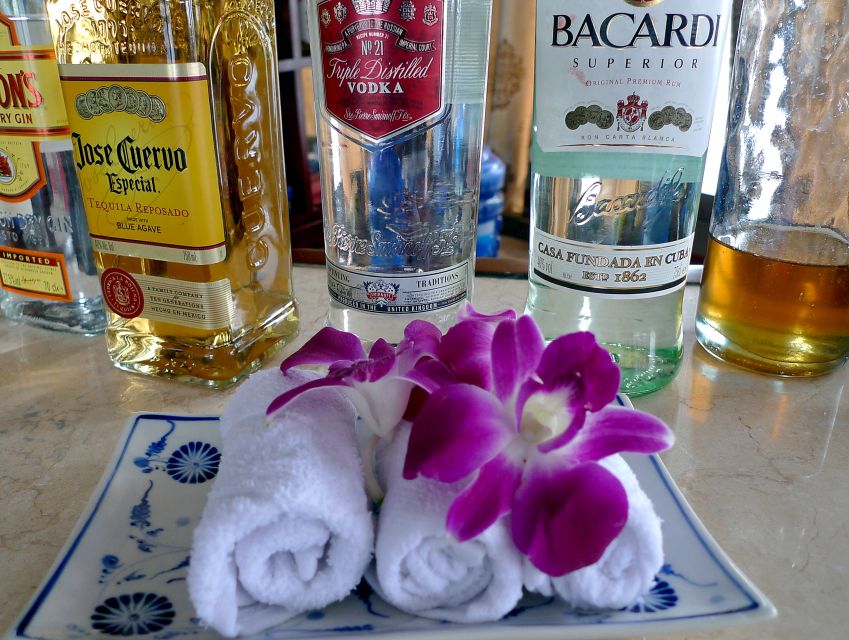Nha Trang: Romantic Sunset Cocktails and Dinner Cruise - The five-course seafood dinner with lobster