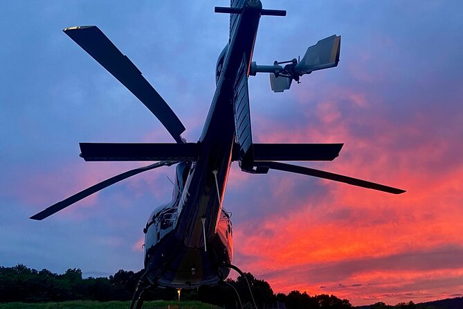 NYC Helicopter Proposal Tour with Photos and Champagne - From Manhattan Hotel to Westchester County Airport
