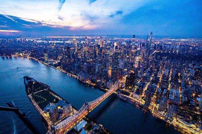 NYC Helicopter Proposal Tour with Photos and Champagne - What the Flight Gives You for 30 or 45 Minutes