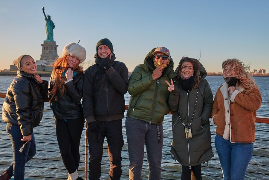 NYC: Romantic Valentine's Day Champagne Cruise - A Valentine’s Cruise With Old New York Flavor