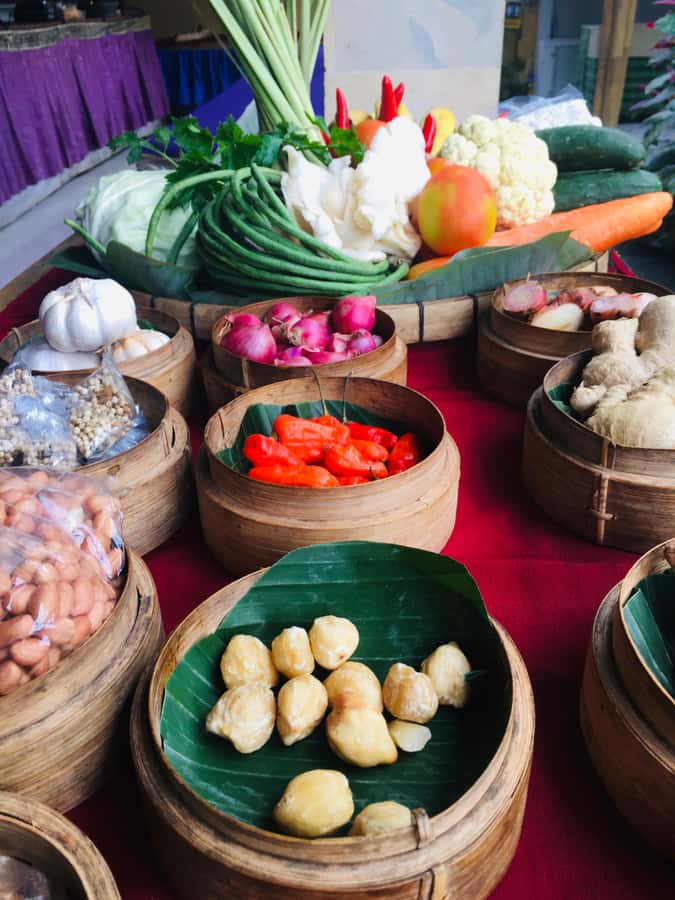 packages cooking class and romantic dinner in a local home - Preparing six main courses by hand