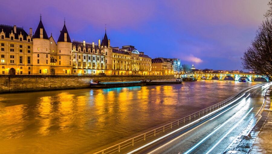 Paris: Bastille Day Dinner Cruise on the Seine River - What the sample French meal includes