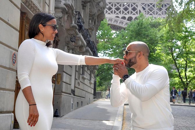 Paris Engagement Proposal Private Walking Tour with Professional Photographer - The first portraits keep the secret alive