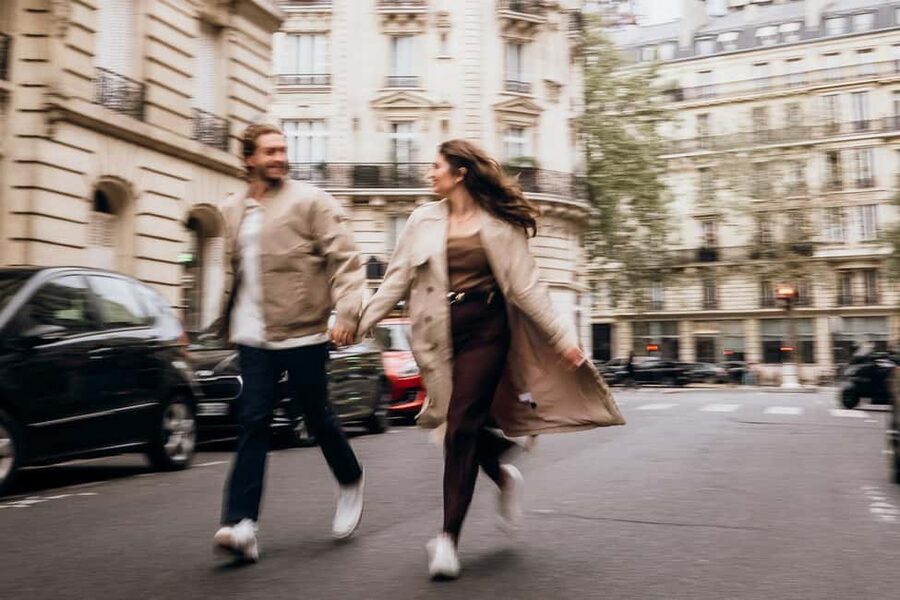 Paris: Private Eiffel Tower Photoshoot for Couples & Family - What you receive after the session
