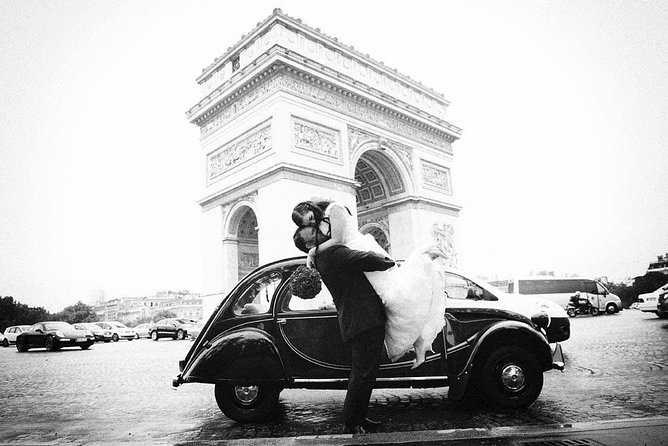 Paris Private Tour: Romantic Tour in a 2CV - Hotel pickup adds real value