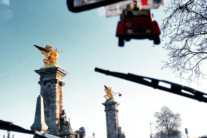 Paris Private Tour: Romantic Tour in a 2CV - Weather, roof, and comfort expectations