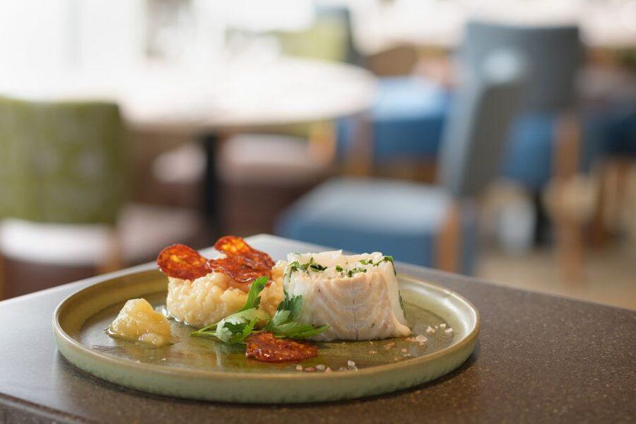 Paris: Romantic Cruise with 3-course Dinner on Seine River - What is served at dinner