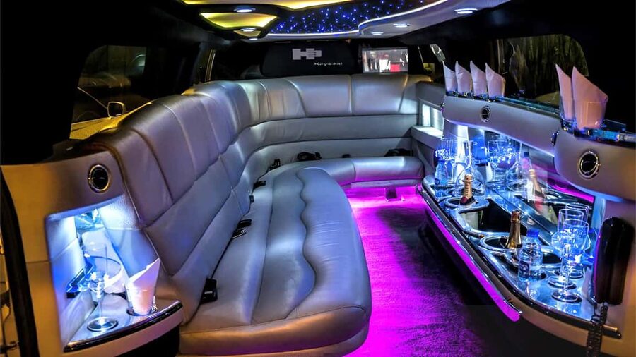 Paris: Romantic Limousine Tour - Opéra and Place Vendôme: an elegant opening