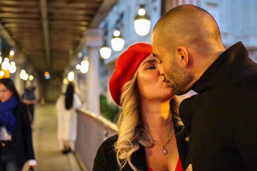 Paris: Romantic Photoshoot for Couples - What the Eiffel Tower photoshoot is really like
