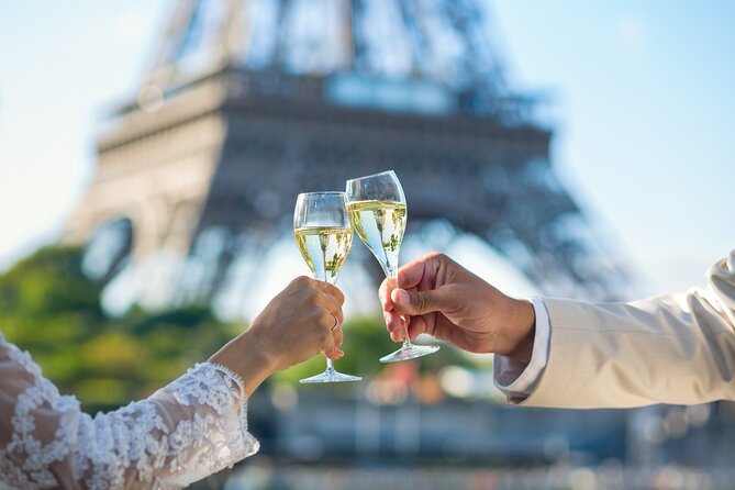Paris Valentine's Day Dinner Cruise by Bateaux-Mouches - Arriving at Port de la Conférence at 8:30 p.m.