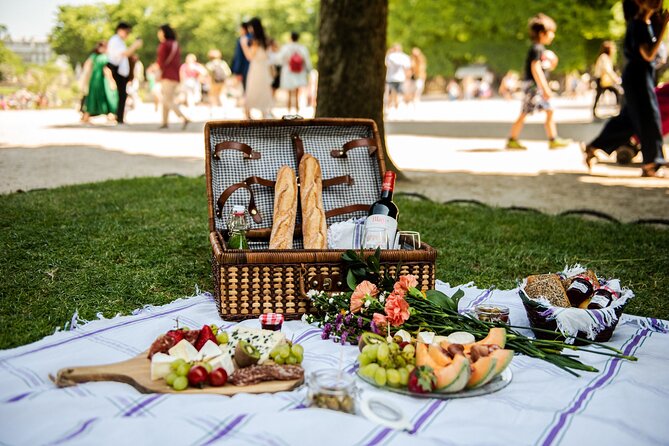 Parisian Romantic Picnic - Key points to know