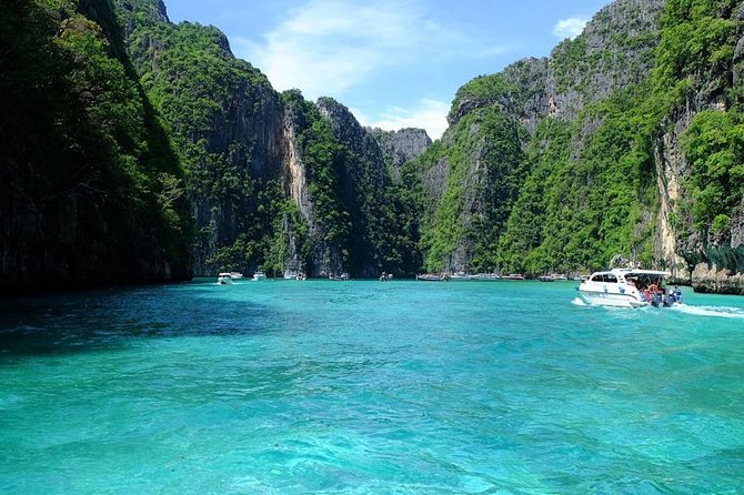 Phi Phi, Maiton, Khai Island Sunset Romantic Trip By Phuket Seahorse Marine - Maya Bay and the famous Phi Phi scenery