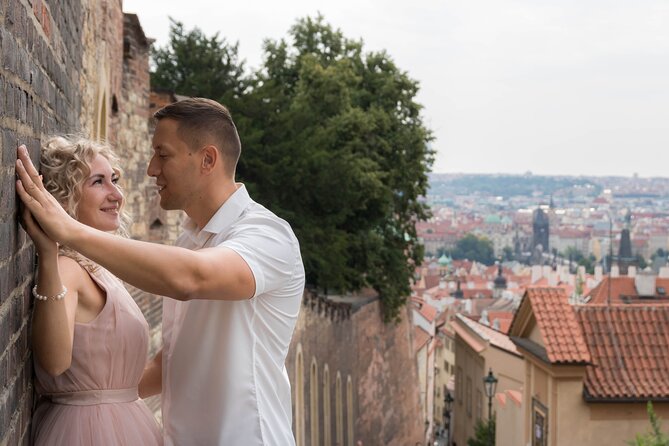 Photo Shoot for couple in Prague - Understanding the 70 edited photos