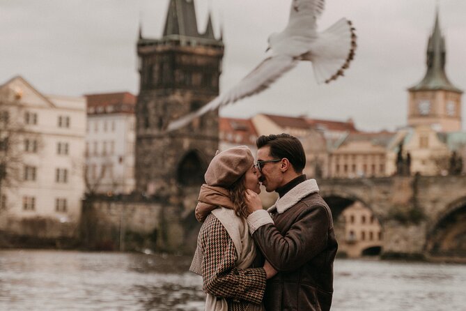 Photographer in Prague - Couple, engagement & portrait photoshoot - Natural photographs, with enough direction