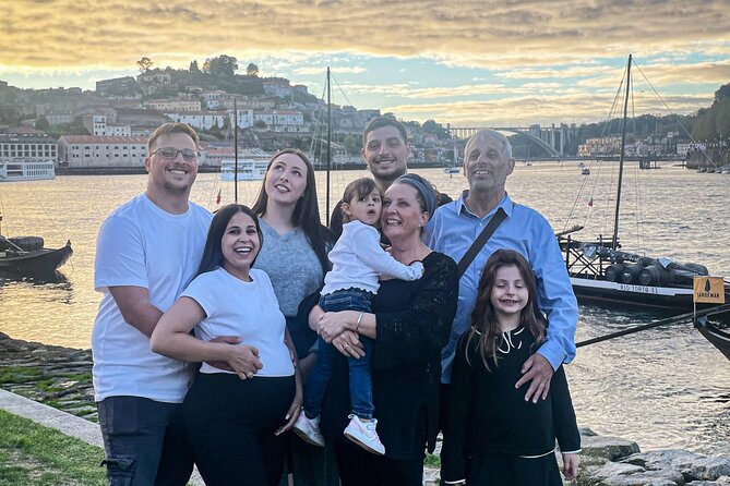 Photoshoot Session for Solo, Couples and Groups in Porto area - A Wine and Sunset Touch, With One Important Qualification