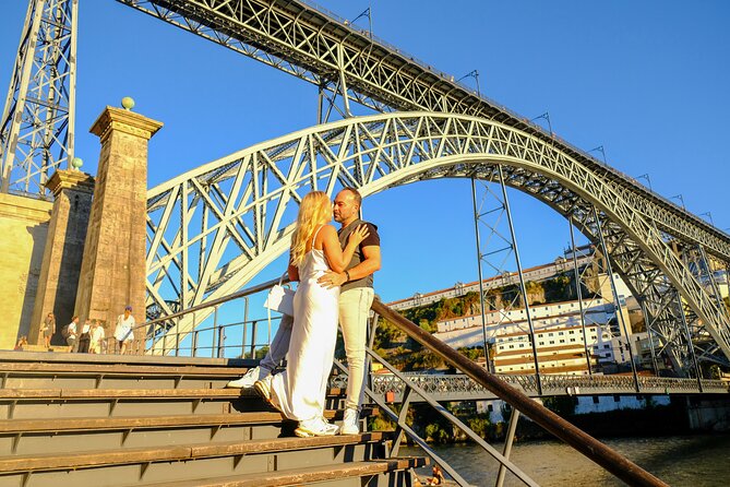Photoshoot Unforgettable in Porto - Couple or Single - Starting at São Bento Railway Station