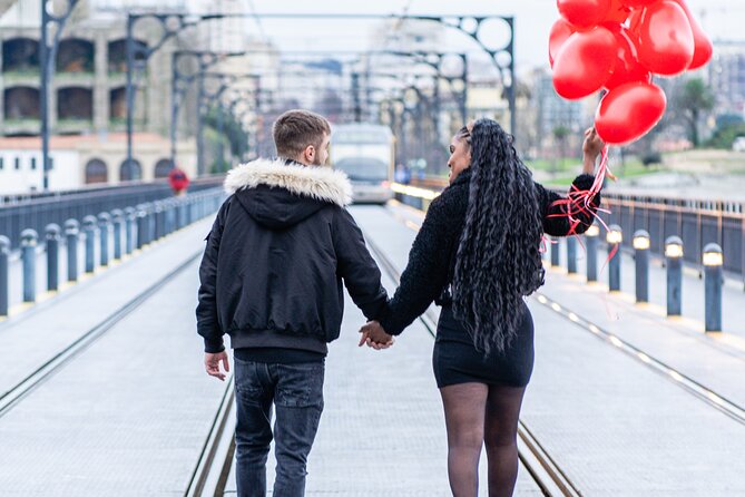 Photoshoot Unforgettable in Porto - Couple or Single - Who should book this activity?