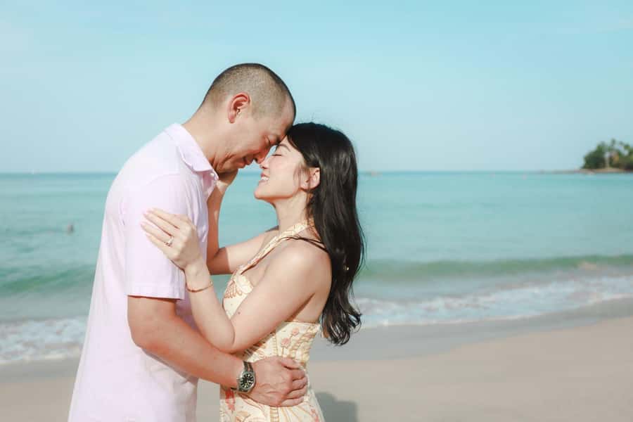 Phuket: couple photoshoot at Surin Beach - Planning The Meeting At Surin Beach