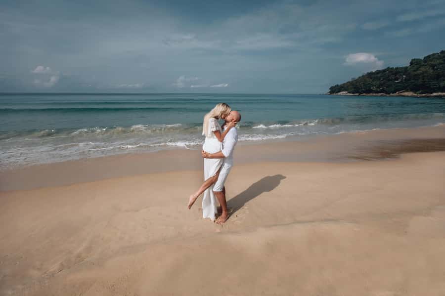 Phuket: couple photoshoot at Surin Beach - Who Will Enjoy This Most?