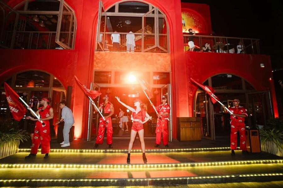 PhuQuoc Romantic Dinner with Symphony & Kiss of the Sea Show - Price and value at $13 per person