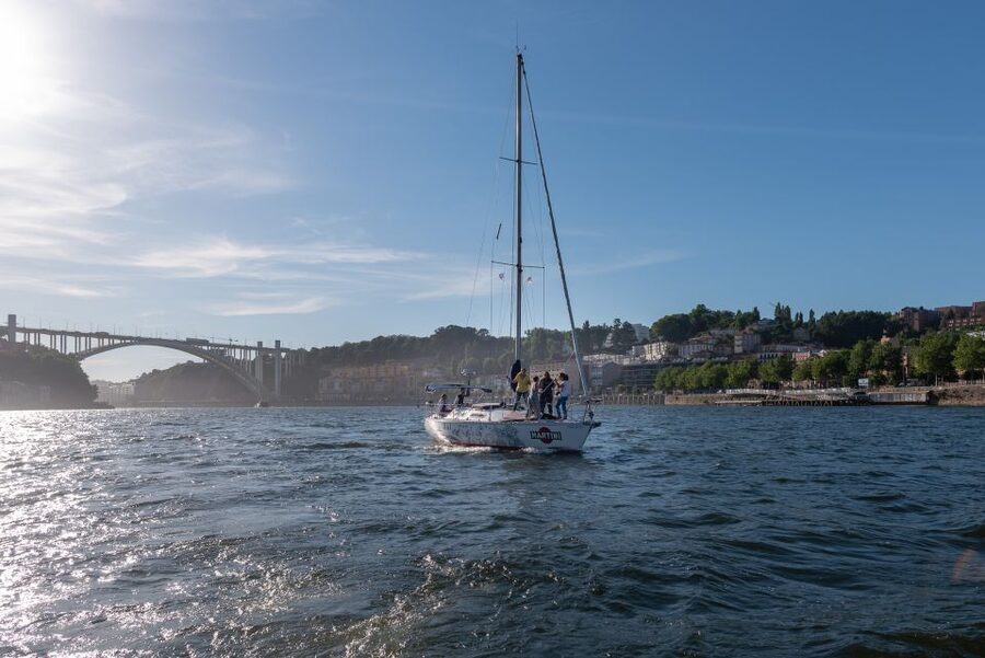 Porto: Romantic Sailboat Cruise - Key points to know before booking