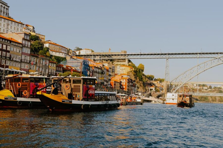 Porto: Romantic Sailboat Cruise - Passing beneath Dom Luís I Bridge