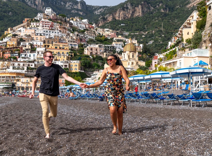 Positano : professional photo shoot for couples and families - Through the historic center and shopping streets