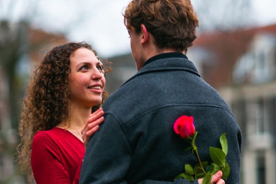 Premium Romantic Photoshoot Experience for Couples - The photo route through bridges, canals, and lanes