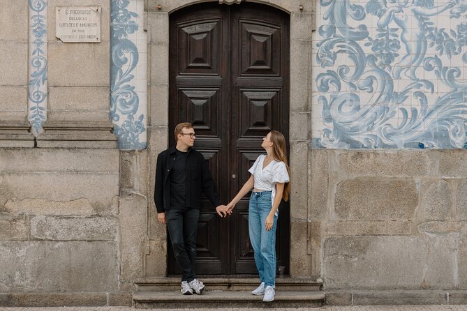Private Photography Session for Couples in Charming Porto City - Starting beside Fonte dos Leões in central Porto