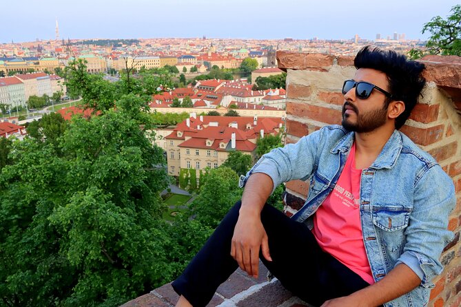 Private Prague Photoshoot for Individuals, Couples and Families - Prague Castle and the uphill finish
