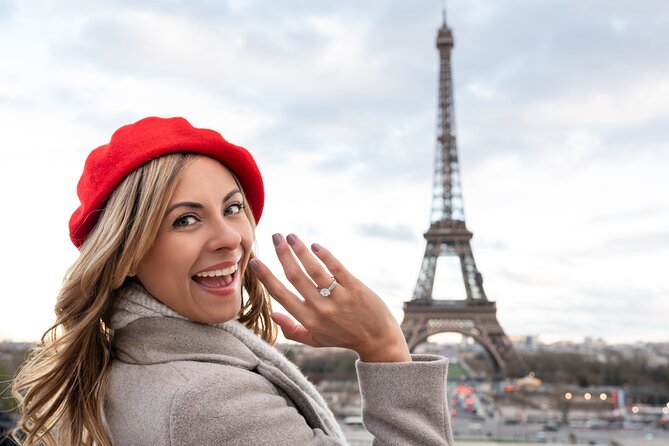 Private Proposal Photoshoot in Paris - The Eiffel Tower Proposal