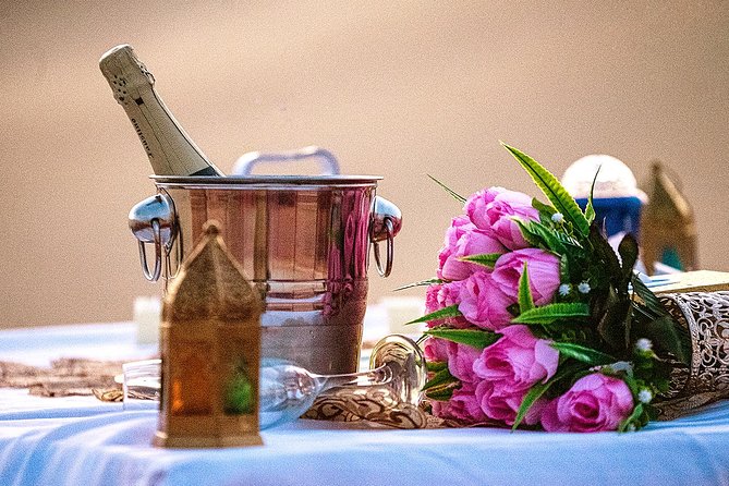 Private Romantic Dinner in Desert Abu Dhabi with Hot BBQ Dinner - The price and who gets the best value