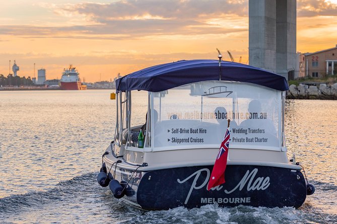 Private Romantic Melbourne Dinner Cruise for 2 - Why the hosts matter on a romantic occasion