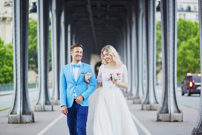 Private Romantic Photoshoot in Paris with Bouquet of Flowers - Is $150.10 good value for a private session?