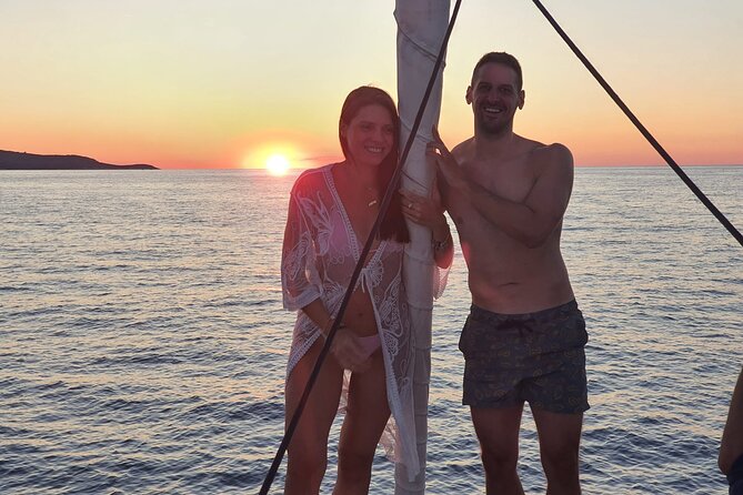 Private - Romantic Sunset Sailing on a 36ft yacht from Hvar (up to 8 travellers) - Safety and comfort on a small sailing boat