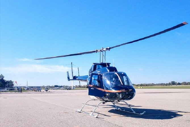 Private Tour: Romantic Niagara Falls Helicopter Flight - Sparkling wine is a nice extra, not the main event