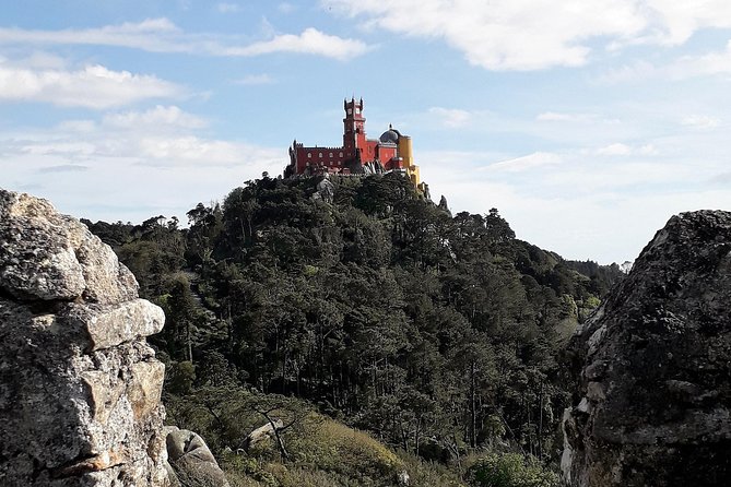 Private tour through the Romantic Sintra & Amazing Cabo da Roca & Cascais - Pena Palace and its park: the colorful centerpiece
