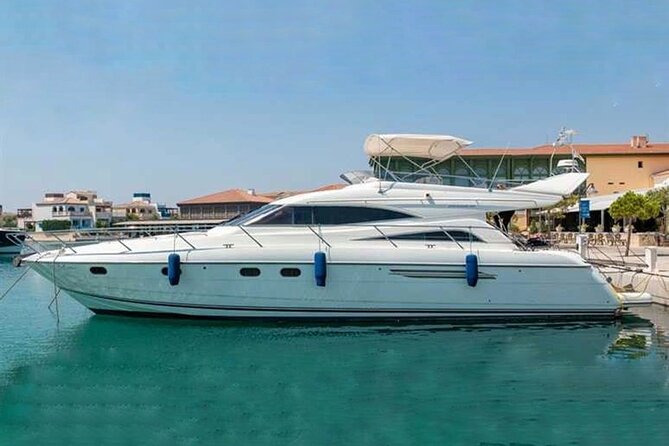 Private Yacht for Surprise Events / Birthday, Proposal, Anniversary, Party etc - Maiden’s Tower and the historic peninsula