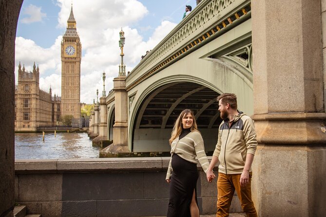 Professional Private Couple Photoshoot - Meeting in Westminster and getting comfortable