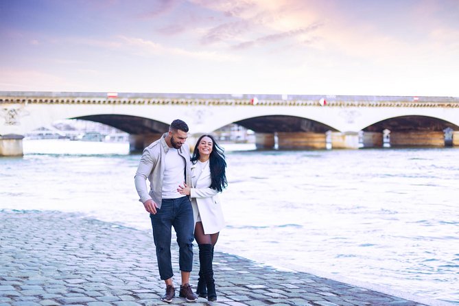 Proposal Photographer in Paris - Pont de Bir-Hakeim: a bridge with character
