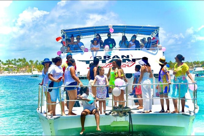 Punta Cana Party Boat (Only Adult) this Couple price - The 3-hour-30-minute rhythm on the Caribbean Sea