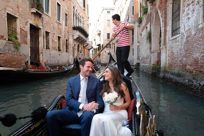 Renew your wedding vows on a romantic gondola - Roses, photography, and the details that affect value
