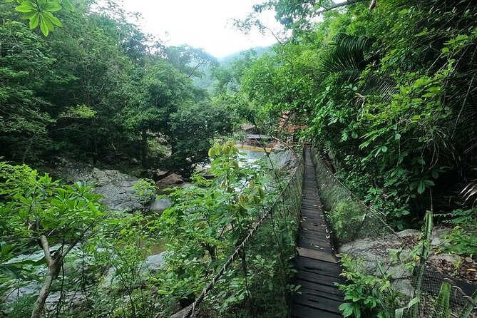 Rey Spearo - Enchanting And Romantic Custom Created Tours - El Eden and Edenva Parque Ecoturistico