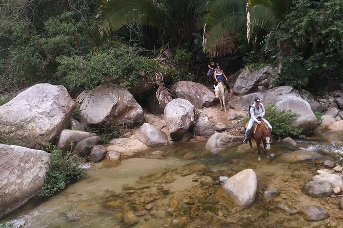 Rey Spearo - Enchanting And Romantic Custom Created Tours - Swimming in natural water and taking a break
