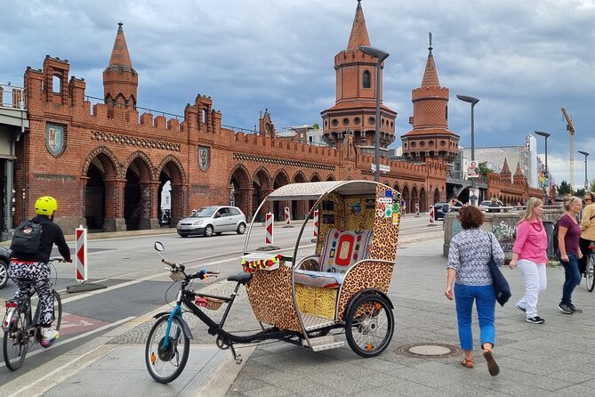Romantic Berlin Rickshaw City and Photo Tour - incl. pick-up - Checkpoint Charlie and Friedrichstrasse