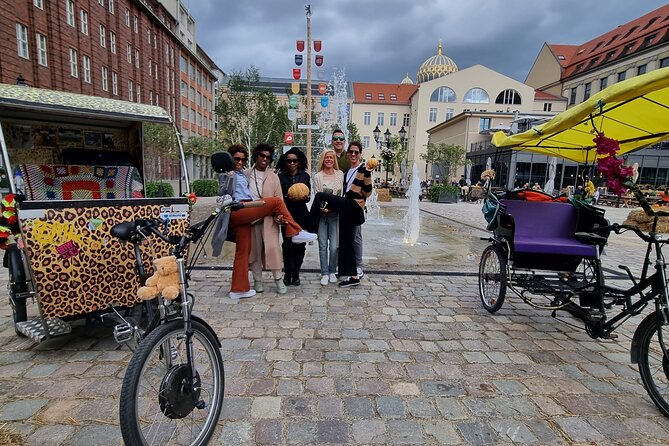 Romantic Berlin Rickshaw City and Photo Tour - incl. pick-up - Museum Island to Alexanderplatz